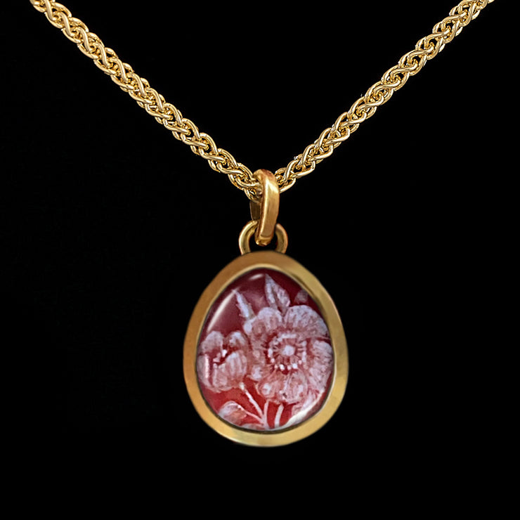 Bloom - Miniature enamel and gold pendant
