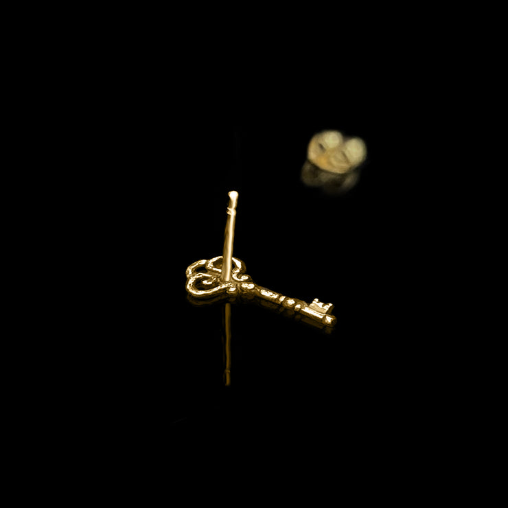 Key - Curio ear stud