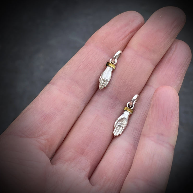Two hands - Curio charms