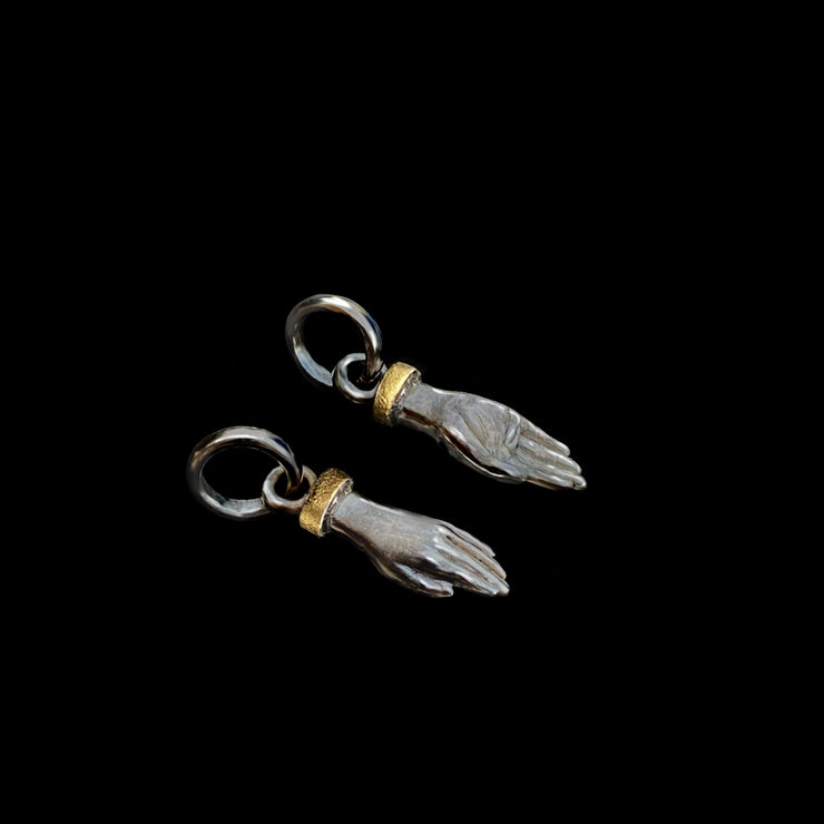 Two hands - Curio charms